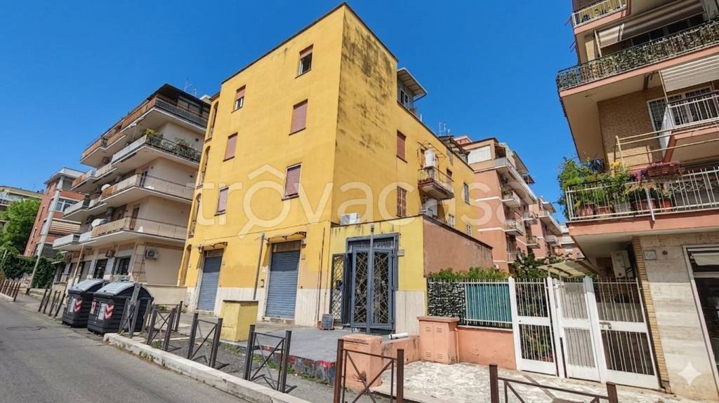 appartamento in vendita a Roma in zona Primavalle