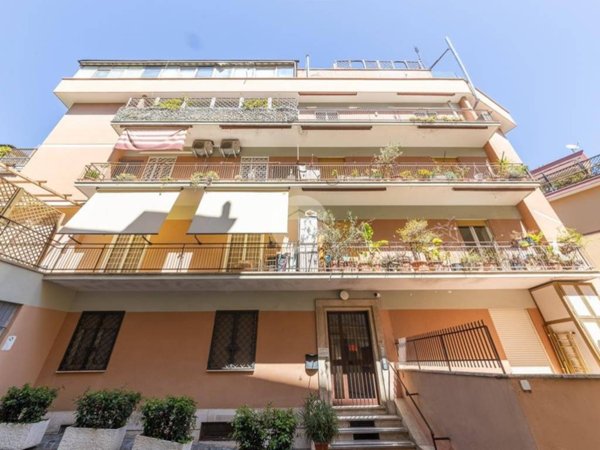 appartamento in vendita a Roma in zona Gianicolense