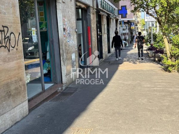 negozio in vendita a Roma in zona Prenestino-Centocelle