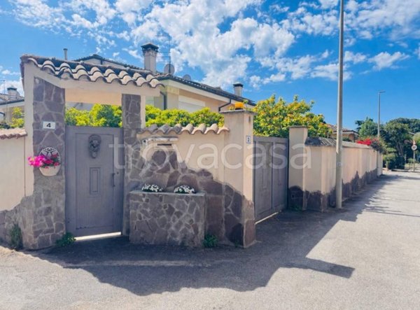 casa indipendente in vendita a Roma in zona Infernetto