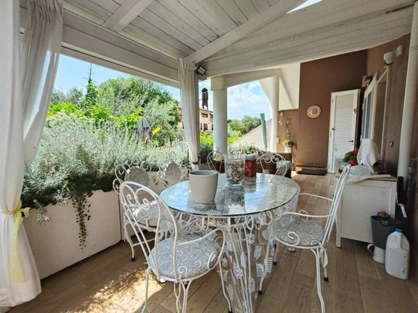 casa indipendente in vendita a Roma in zona Casal Morena