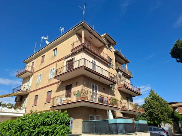 appartamento in vendita a Roma in zona Fidene