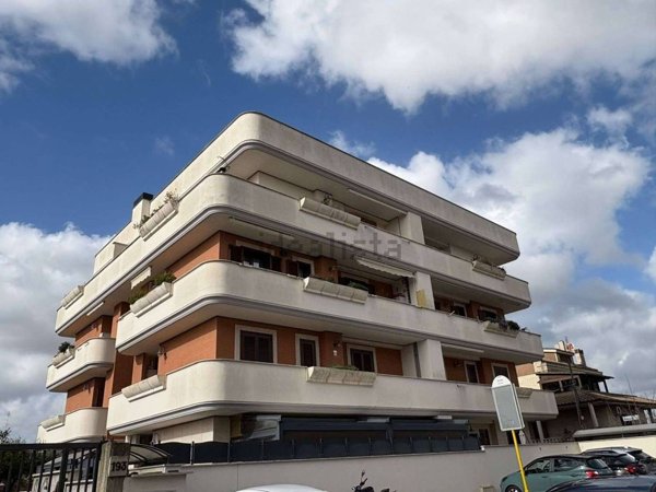 appartamento in vendita a Roma in zona Selva Candida