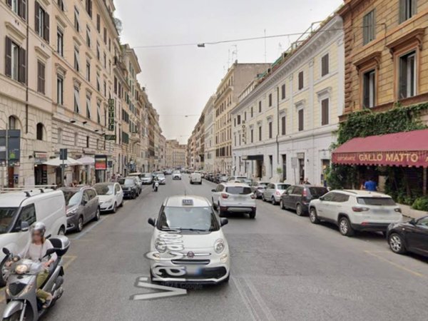 intera palazzina in vendita a Roma in zona Castro Pretorio