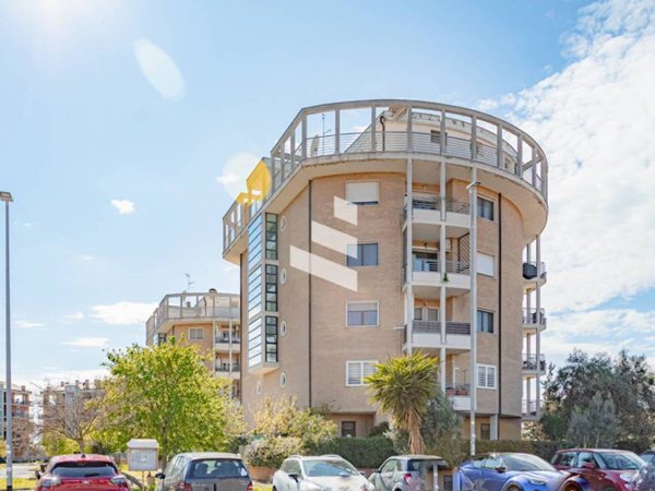 appartamento in vendita a Roma in zona Castel Fusano