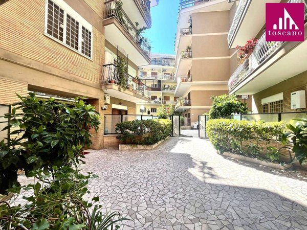 appartamento in vendita a Roma in zona Aurelio