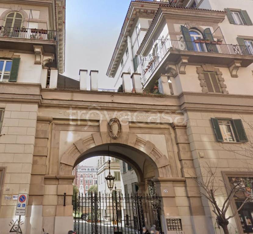appartamento in vendita a Roma in zona Tuscolano