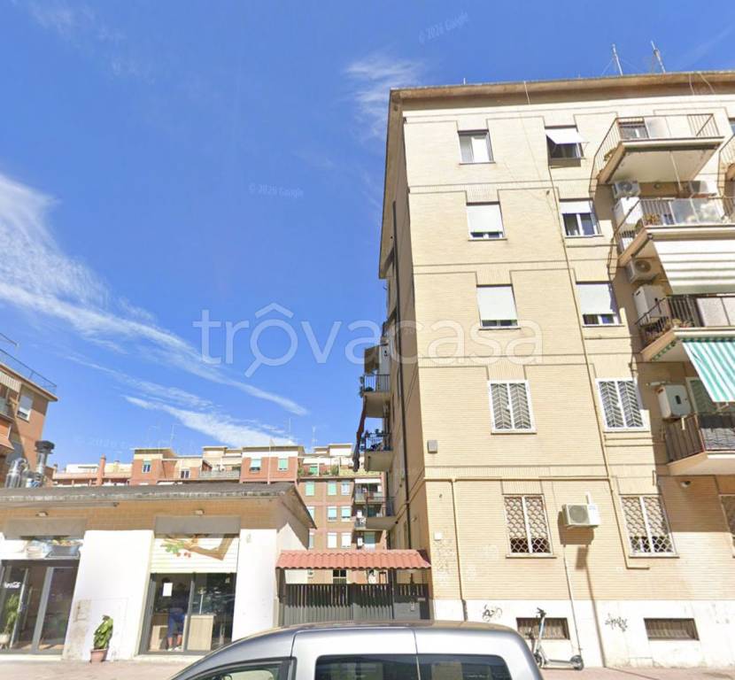 appartamento in vendita a Roma in zona Ostia