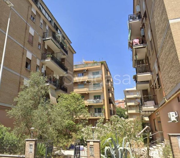 appartamento in vendita a Roma in zona Portuense