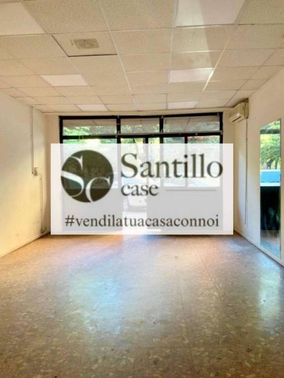 negozio in vendita a Roma in zona Appio Latino