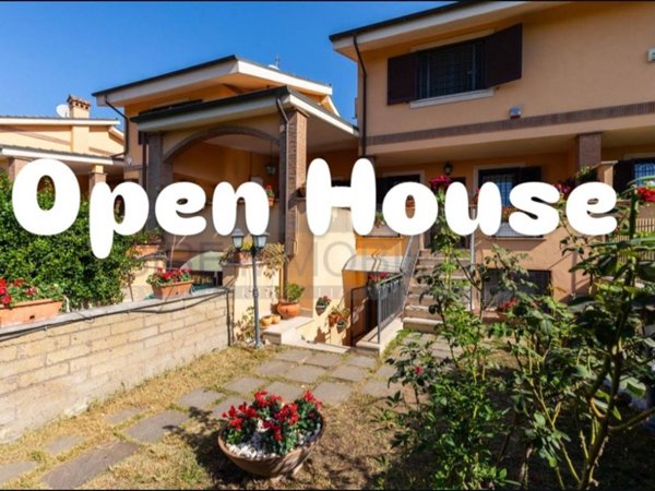 casa indipendente in vendita a Roma in zona Romanina