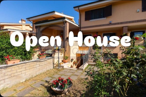 casa indipendente in vendita a Roma in zona Romanina
