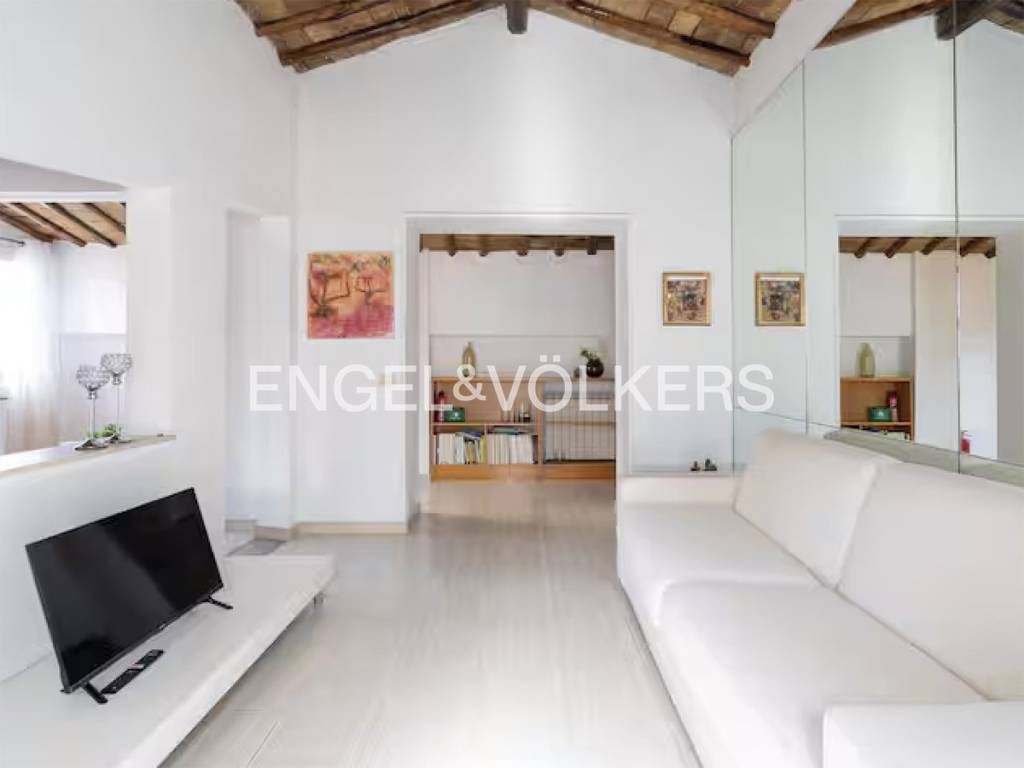 appartamento in vendita a Roma in zona Trastevere