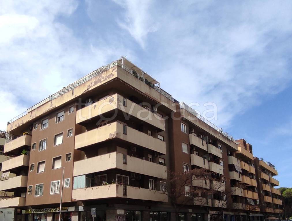 appartamento in vendita a Roma in zona Ostia