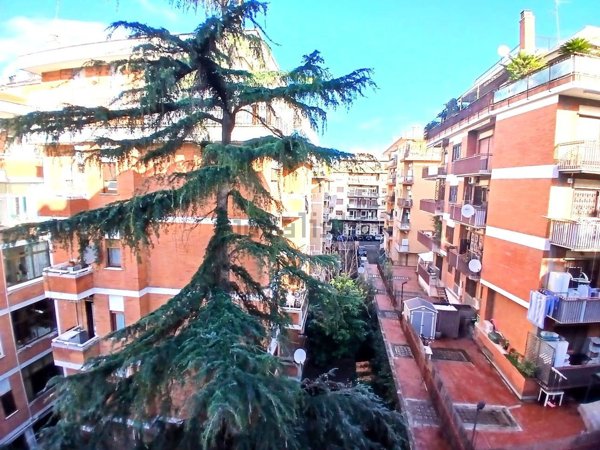 appartamento in vendita a Roma in zona Gianicolense