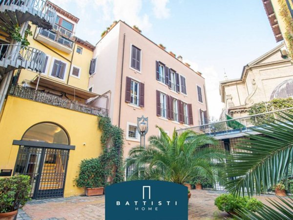 appartamento in vendita a Roma in zona Campo Marzio