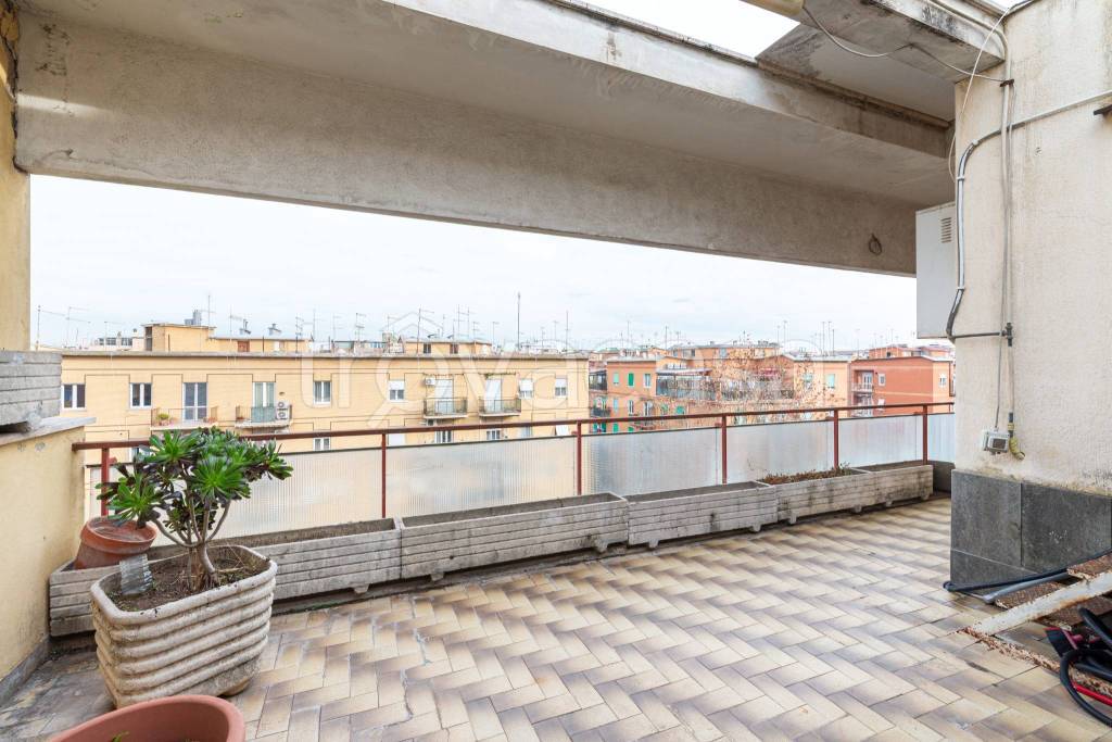 appartamento in vendita a Roma in zona Ostia