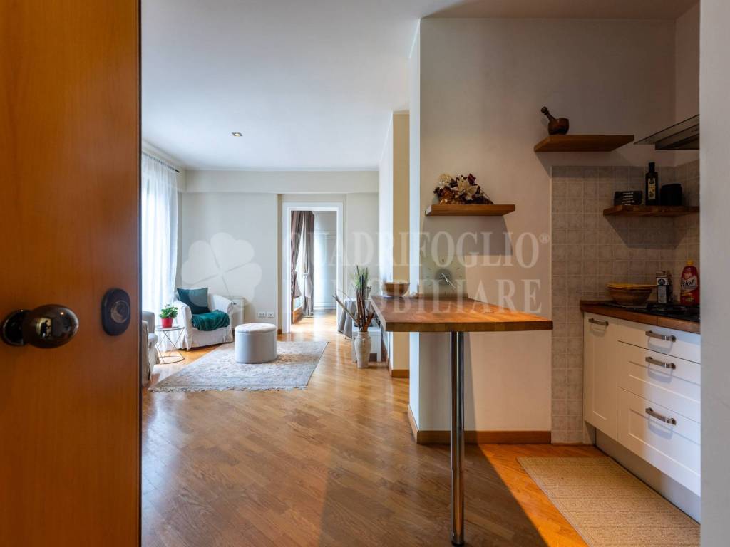 appartamento in vendita a Roma in zona Acilia