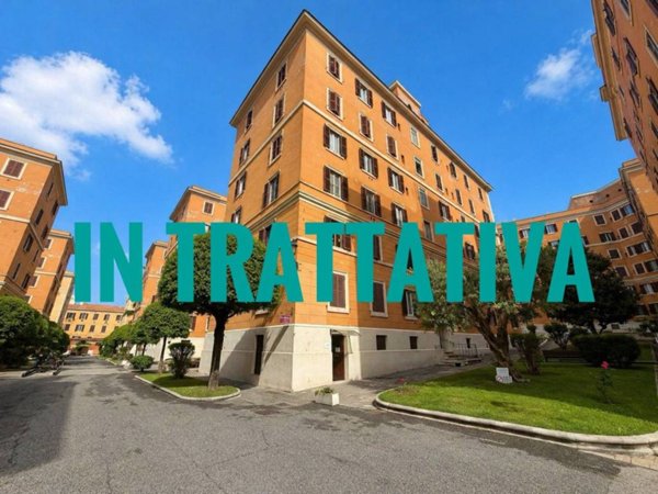 appartamento in vendita a Roma in zona Tuscolano