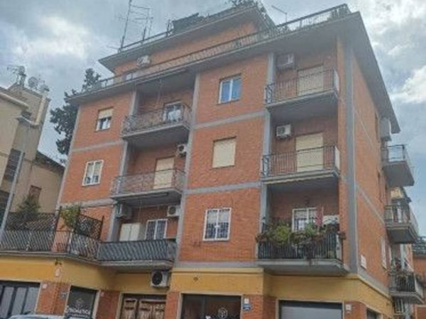 appartamento in vendita a Roma in zona Torre Maura