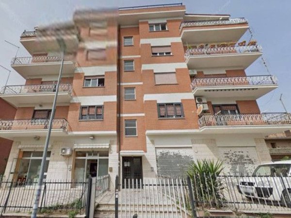 appartamento in vendita a Roma in zona Colle Prenestino