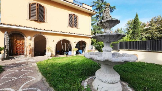 casa indipendente in vendita a Roma in zona Centro Storico