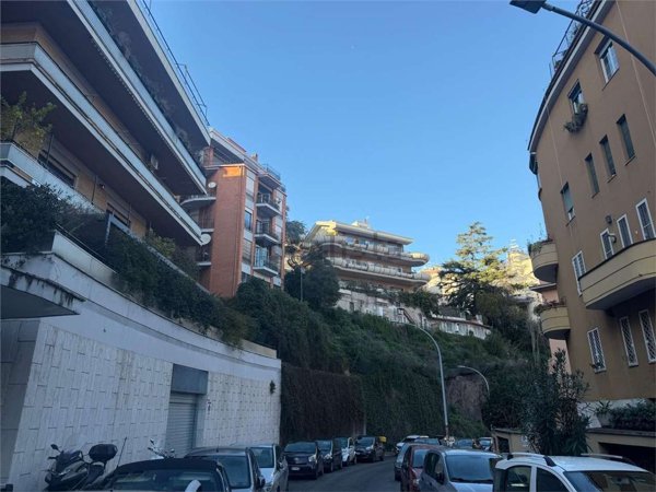 appartamento in vendita a Roma in zona Gianicolense