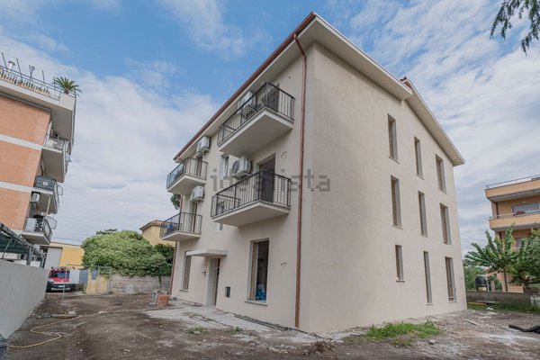 appartamento in vendita a Roma in zona Romanina