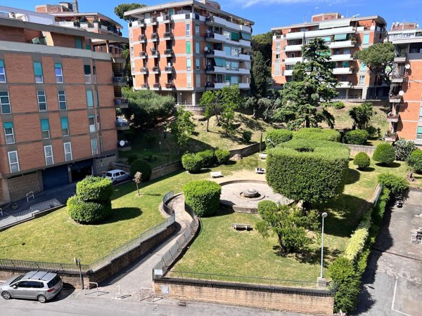 appartamento in vendita a Roma in zona Portuense