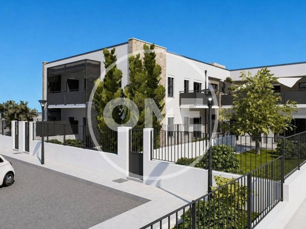 appartamento in vendita a Roma in zona Castelverde