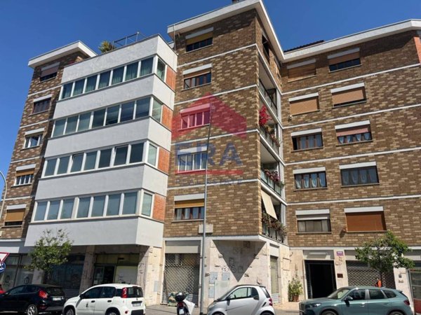 appartamento in vendita a Roma in zona Ardeatino