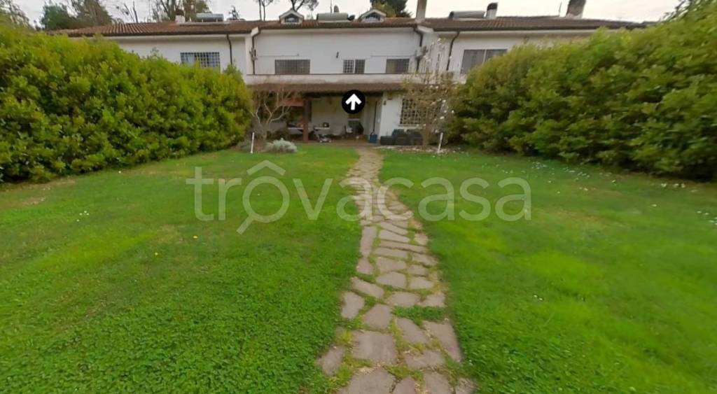casa indipendente in vendita a Roma in zona Prima Porta