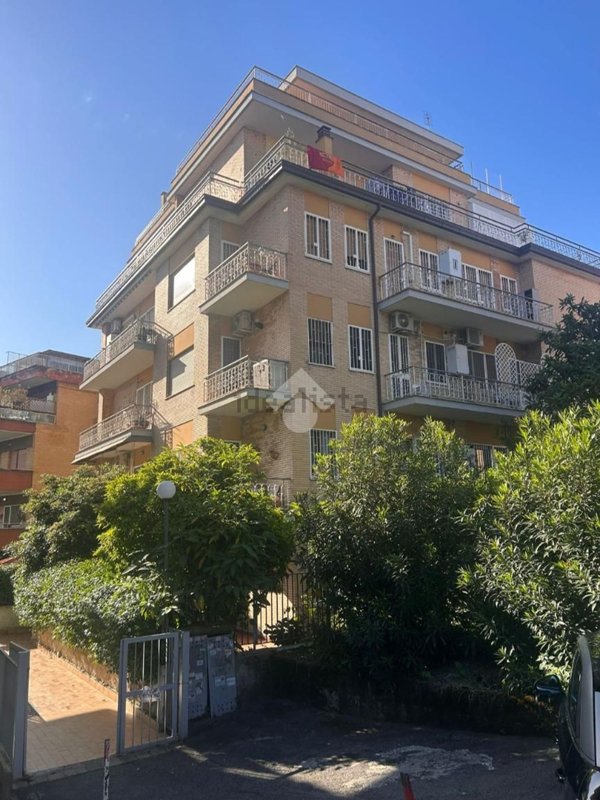 appartamento in vendita a Roma in zona Aurelio