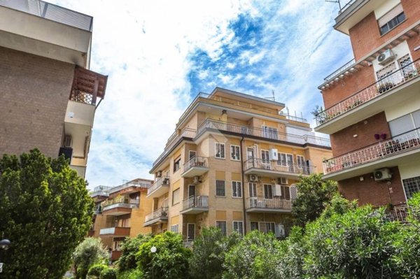 appartamento in vendita a Roma in zona Aurelio