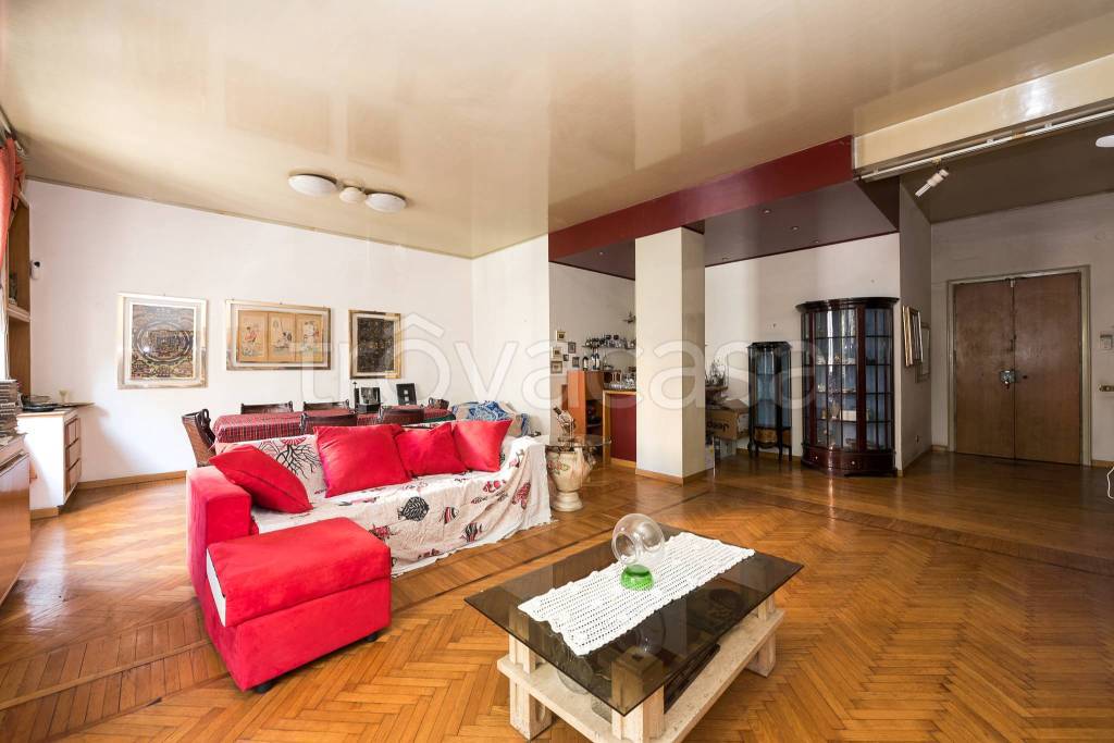 appartamento in vendita a Roma in zona Nomentano