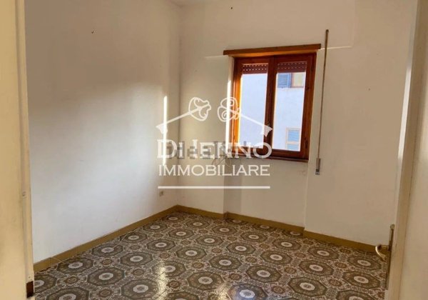 appartamento in vendita a Roma in zona Valle Muricana