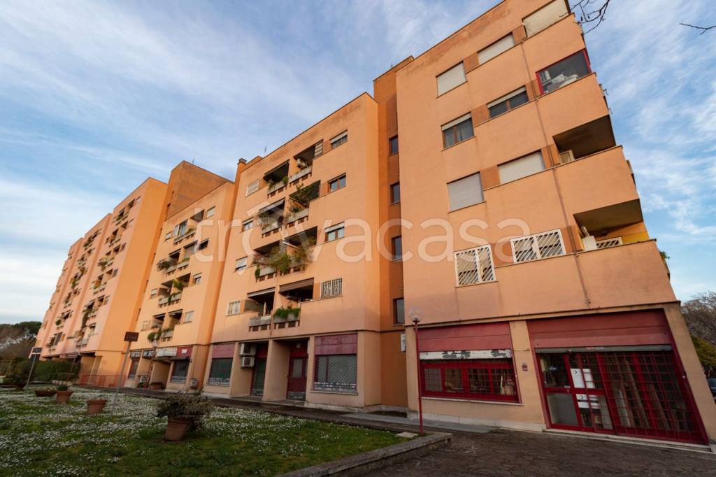 appartamento in vendita a Roma in zona San Basilio