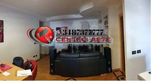 appartamento in vendita a Roma in zona Ardeatino