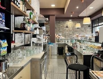 locale commerciale in vendita a Roma in zona Prenestino-Labicano