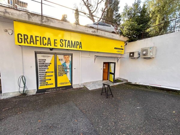 negozio in vendita a Roma in zona Casalotti