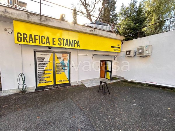 negozio in vendita a Roma in zona Casalotti