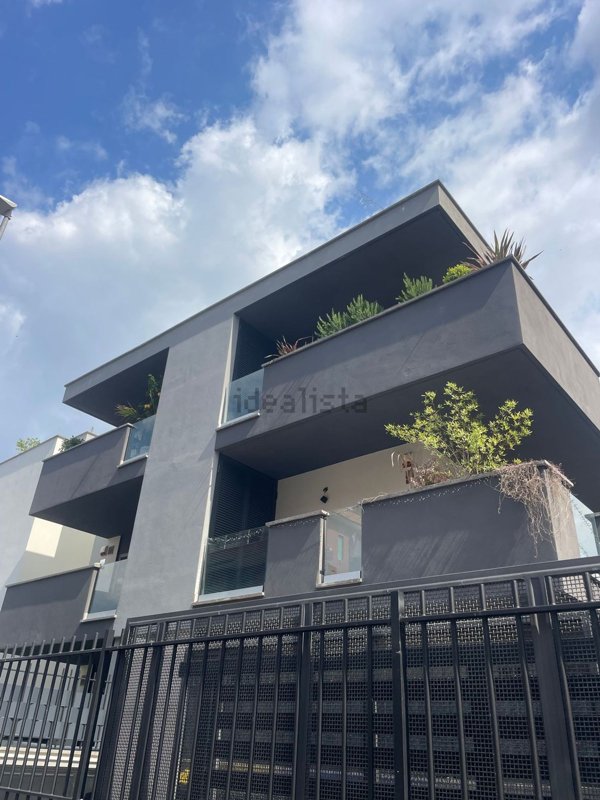 appartamento in vendita a Roma in zona Tor Bella Monaca
