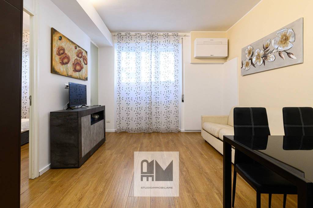 appartamento in vendita a Roma in zona Appio Latino