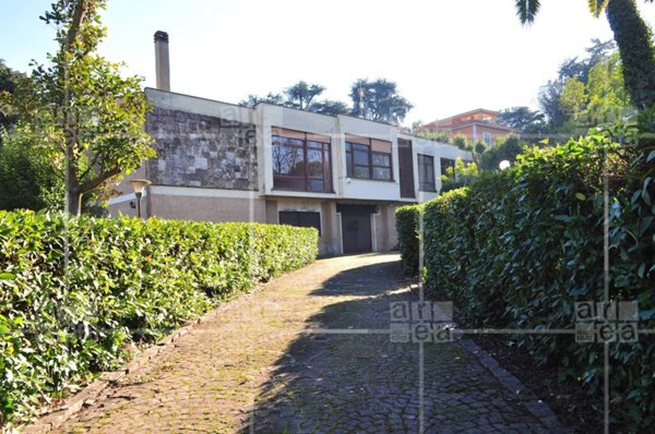 casa indipendente in vendita a Roma in zona Appio Claudio