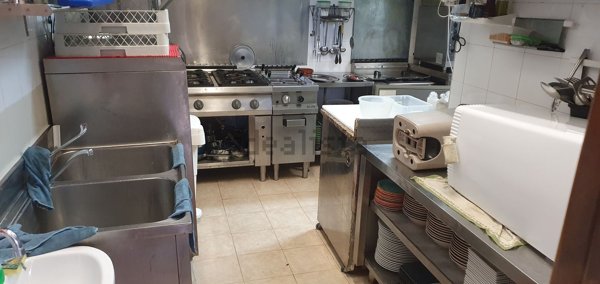 negozio in vendita a Roma in zona Acilia