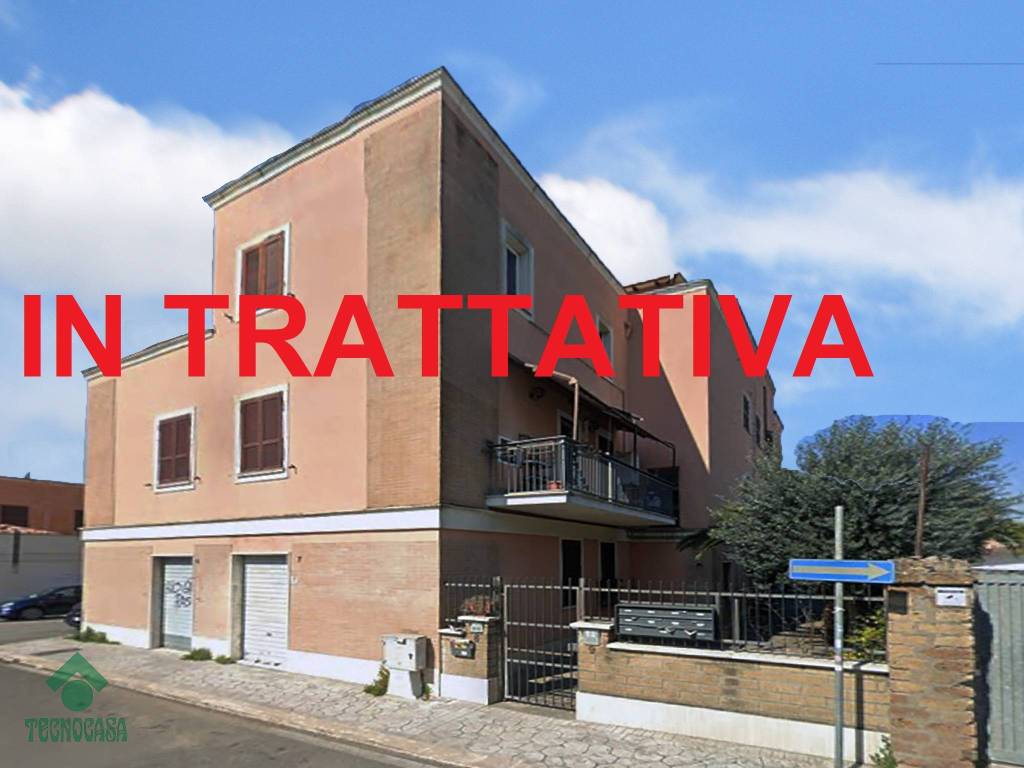appartamento in vendita a Roma in zona Appio Claudio