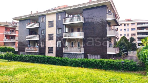 appartamento in vendita a Roma in zona Mostacciano