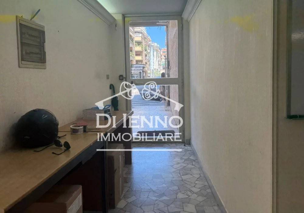 locale commerciale in vendita a Roma