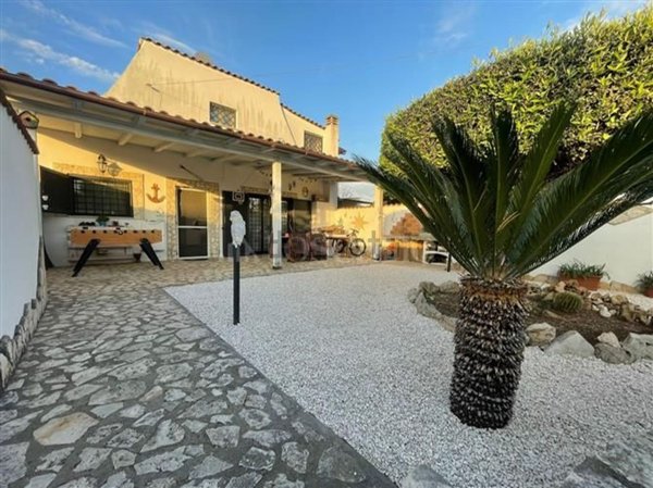 appartamento in vendita a Roma in zona Dragona/Bagnoletto