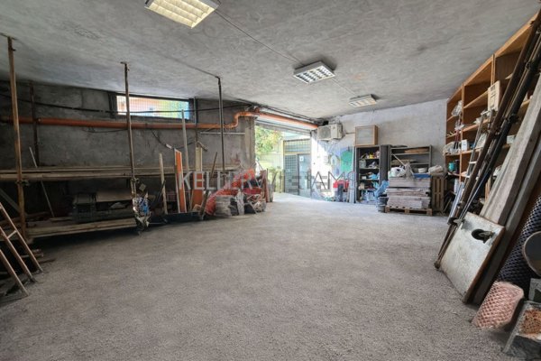 locale di sgombero in vendita a Roma in zona La Pisana